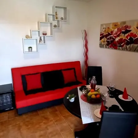 Apartment Oasis *